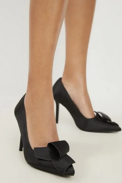 Abstract Twist Bow Heel