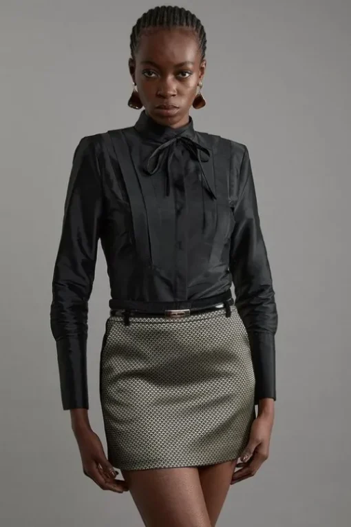 Petite Geo Jacquard Velvet Mix Tailored Mini Skirt