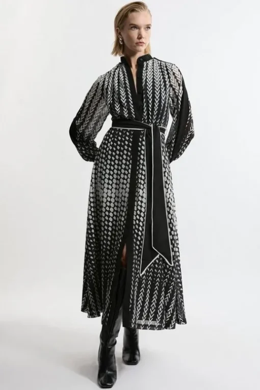Petite Tipped Boarder Print Georgette Maxi Dress