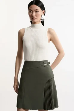 Tailored Buckle Detail Pleated Mini Skirt