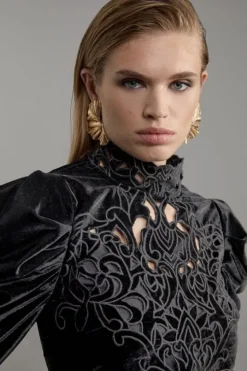 Barouque Placed Velvert Cutwork Puff Sleeve Woven Mini Dress