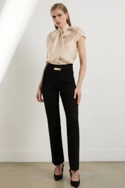 The Founder Compact Stretch Pack