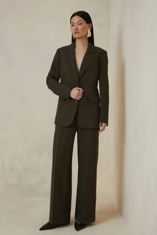 The Founder Premium Tailored Tencel Linen Set