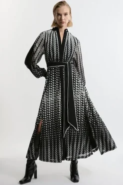 Tipped Border Print Georgette Maxi Dress